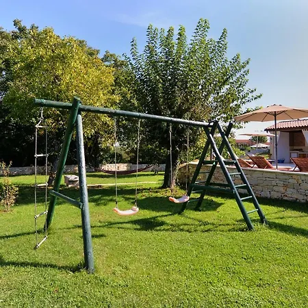 בית נופש House Marko 1240 *