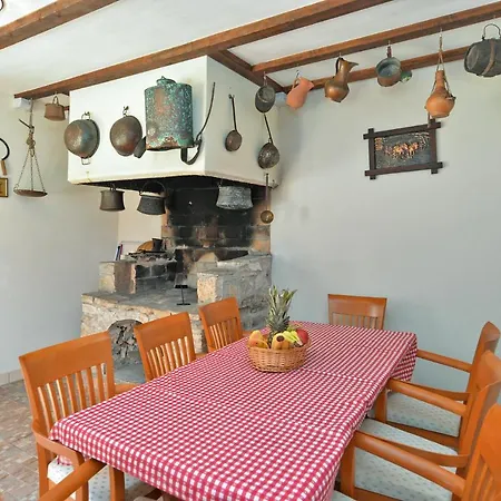 בית נופש House Marko 1240