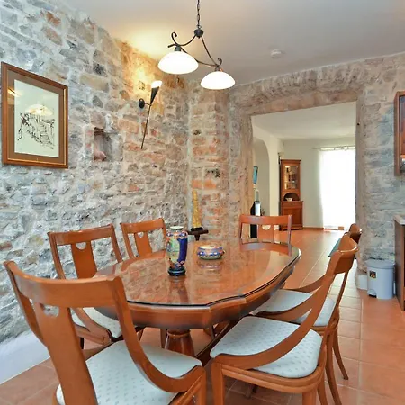 בית נופש House Marko 1240