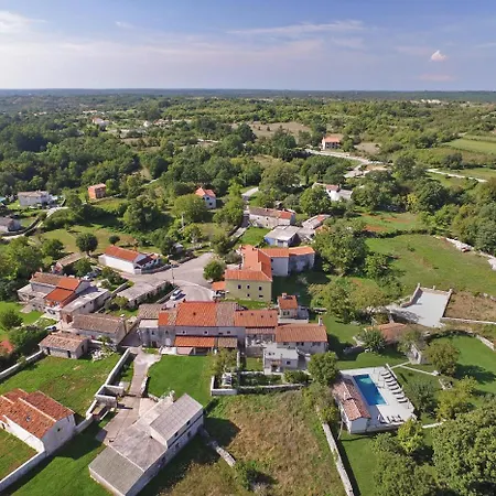 בית נופש House Marko 1240