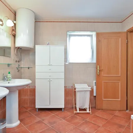 House Marko 1240 Hébergement de vacances