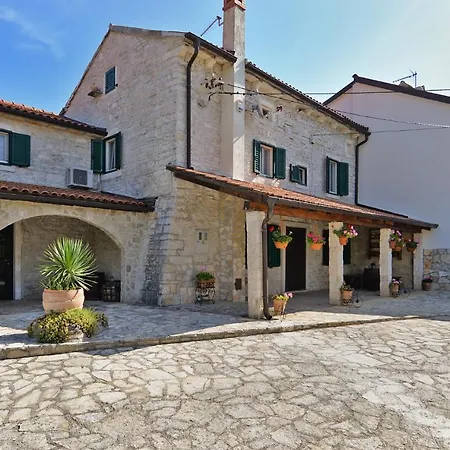 House Marko 1240 *