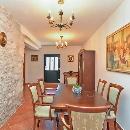 House Marko 1240 Hébergement de vacances
