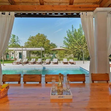 House Marko 1240 Holiday home Rojnici